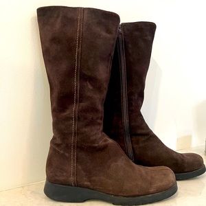La Canadienne Brown Seude Boots size 8.5